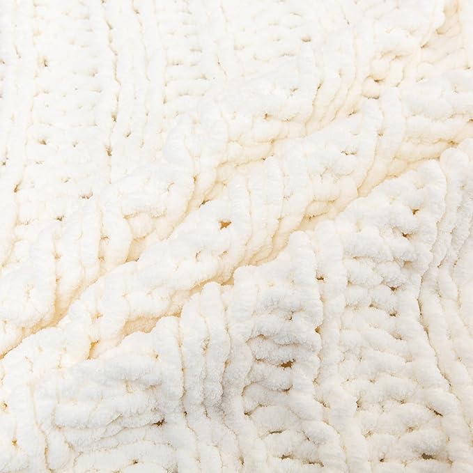 WESHIONGOO Chunky Knit Blanket Throw 40"×60" Knitted Throw Blankets for Couch Bed Fluffy Soft Blanket with Jumbo Chenille Yarn Thick 100% Handmade (Cream White, Medium Size Throw)
