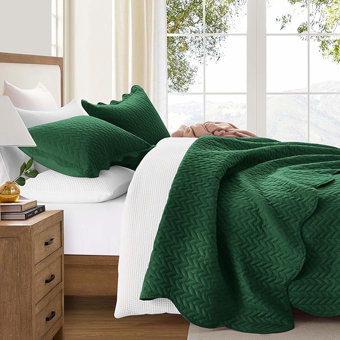 IR Imperial Rooms Twin Quilt Bedding Set Size (68” x 86”) + 1 Pillow Shams (20” x 26” + 2”) - 2 Pcs All Season Lightweight Reversible Microfiber Coverlet Embossed Quilt Bedspread (Emerald)