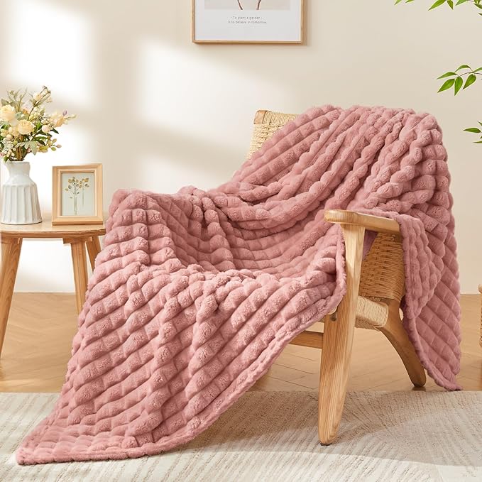 BEDELITE Dusty Pink Throw Blanket Twin Size for Bed- Super Soft and Warm 3D Checkered Fluffy Fuzzy Fleece Blanket, Luxurious Plush Cozy Blanket for Room Decor Fall and Winter, 60x80 inches
