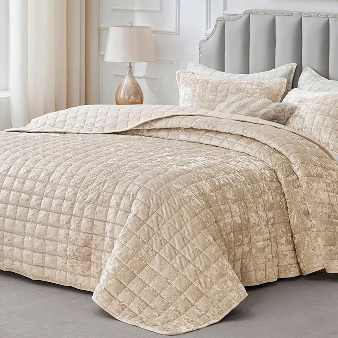 BEDELITE Velvet Quilt Set Queen Size - Luxury Velvet Comforter Bedding Set 3 Pieces, Lightweight Soft Cozy Shiny Urban Taupe Oversized Bedspread Coverlet for All Seasons with 2 Pillow Shams