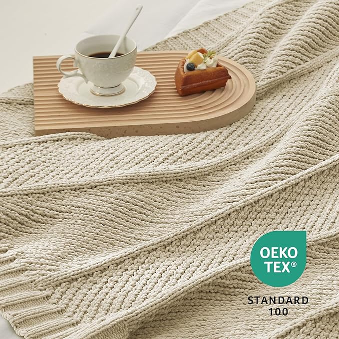 Amélie Home Knit Throw Blanket, Soft Chenille Cozy Breathable Chevron Chunky Decorative Blanket for Couch, Bed & Sofa, French-Inspired Lightweight Warm Gift for Women, Beige, 60"x80"