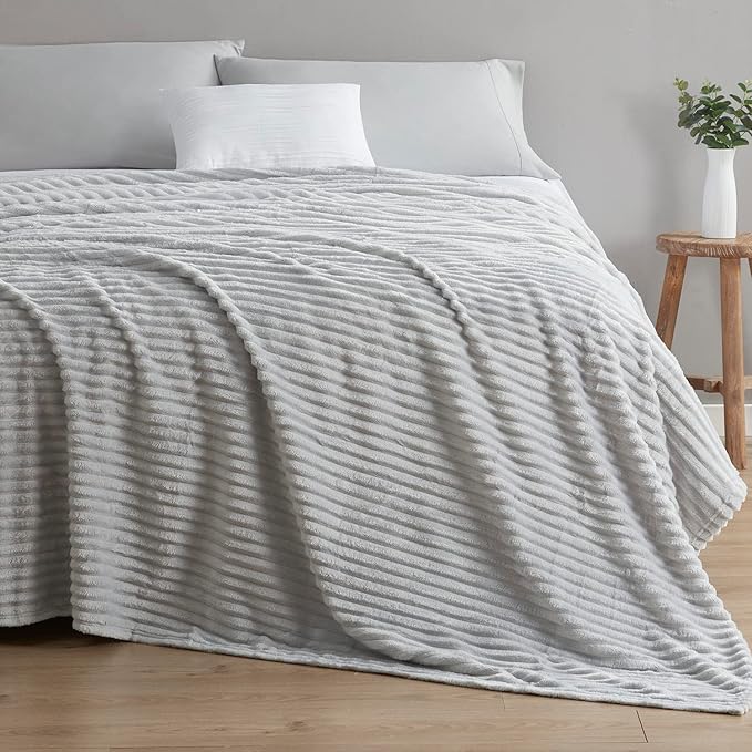 Nestl Blanket Twin Size for Bed - Cozy Warm Fuzzy Blankets for Women, Plush Small Fleece Throws for Girls - Silver Grey, 66 x 90 Inches