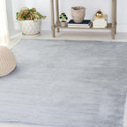 SAFAVIEH Washable Rug Faux Rabbit Fur Shag Collection - 5' x 7', Silver, Slip Resistant & Easy Cleaning, Ideal for Living Room, Bedroom, Kids Playroom, Nursery, Dining Space (FRF976G)