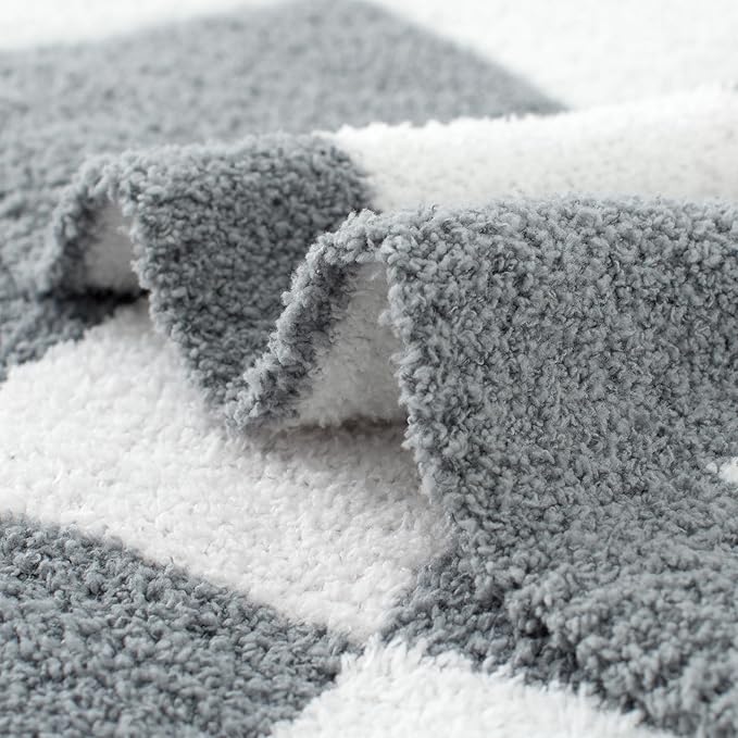 Carriediosa Checkered Throw Blanket 50" X 60", 400GSM Ultra Soft Microfiber Fuzzy Fluffy Reversible Cute Preppy Knitted Blankets Cozy Plush Fall Throws for Couch, Bed, Sofa, Grey