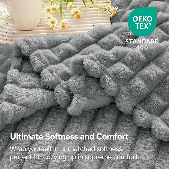 BEDELITE Grey Throw Blanket for Couch and Bed- Super Soft and Warm 3D Checkered Fluffy Fuzzy Fleece Blanket, Luxurious Plush Cozy Blanket for Room Decor Fall and Winter, 50x70 inches