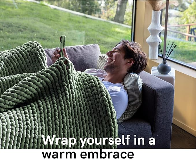 YnM Velvet Weighted Blanket, Handmade Chunky Knitted Design, Soft and Cozy, Temperature Regulating and Breathable, Machine Washable Throw for Sleep or Home Decor (Avocado Green, 60x80 Inch, 15lbs)