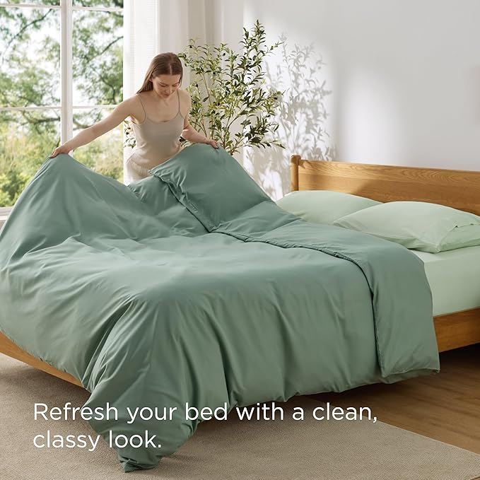 Bedsure Duvet Cover Queen - Only Includes 1 Duvet Cover (90"x90"), Hotel Luxury Soft Double Brushed All Season Bedding for Kids & Adults, Zipper Closure, Sage Green (No Comforter, No Pillow Shams)