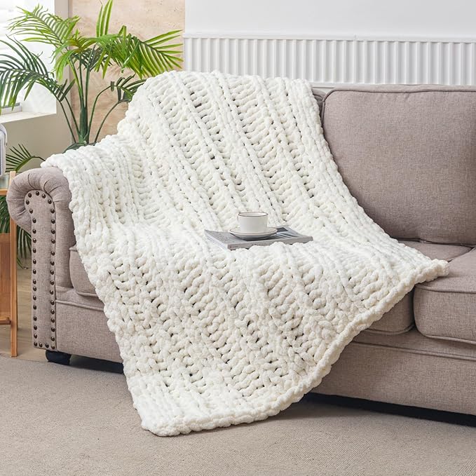WESHIONGOO Chunky Knit Blanket Throw 40"×60" Knitted Throw Blankets for Couch Bed Fluffy Soft Blanket with Jumbo Chenille Yarn Thick 100% Handmade (Cream White, Medium Size Throw)