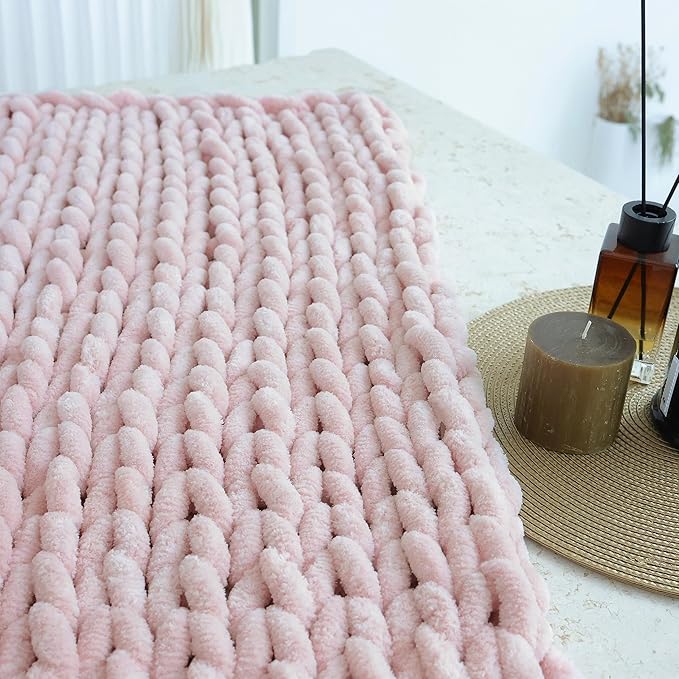 Maetoow Chenille Chunky Knit Blanket Throw （60×80 Inch）, Handmade Warm & Cozy Blanket Couch, Bed, Home Decor, Soft Breathable Fleece Banket, Christmas Thick and Giant Yarn Throws, Light Pink