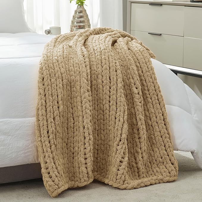 Amélie Home Chunky Knit Throw Blanket for Couch, Soft Chenille Handmade Crochet Throw Rope Knot Blanket for Children, 40"x50", Beige