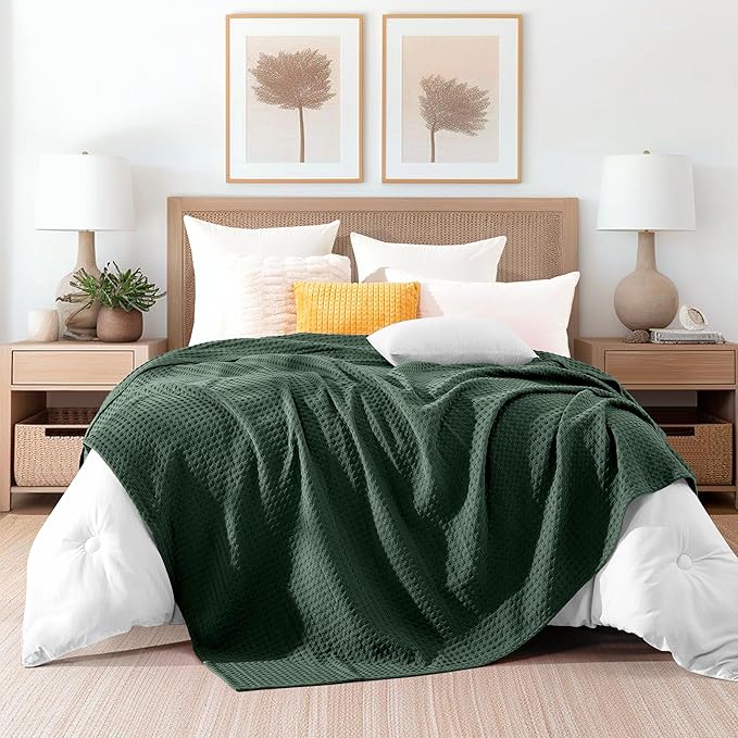 Elegant Comfort Premium 100% Cotton Waffle Blanket - Lightweight Breathable Waffle Weave Bed Blanket - Soft and Warm All Season Blanket for Couch, Sofa and Bed, King Size 90x108 Inches, Hunter Green