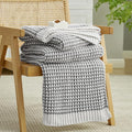 Amélie Home Knit Throw Blanket, Soft Chenille Cozy Breathable Pineapple Chunky Decorative Blanket for Couch, Bed & Sofa, French-Inspired Lightweight Warm Gift for Women, Gray, 50"x60"