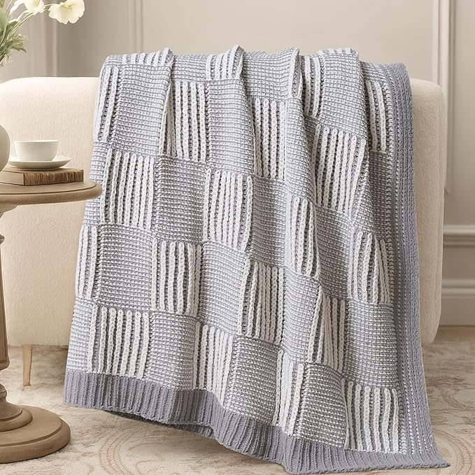 Amélie Home Knit Throw Blanket, Soft Chenille Cozy Breathable Pineapple Chunky Decorative Blanket for Couch, Bed & Sofa, French-Inspired Lightweight Warm Gift for Women, Gray, 50"x60"