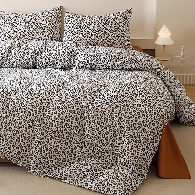 Luxlovery Leopard Comforter Set King Women Men Cheetah Printed Comforter Black White Bedding Set Fluffy Soft Blanket Quilts with 2 Pillowcases for Women Men King Bed