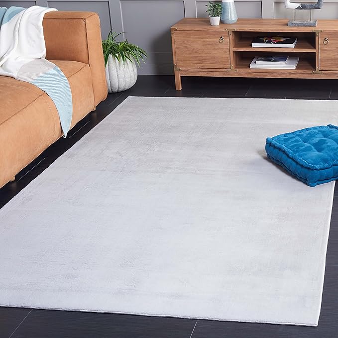 SAFAVIEH Washable Rug Faux Rabbit Fur Shag Collection - 6' x 9', Silver, Slip Resistant & Easy Cleaning, Ideal for Living Room, Bedroom, Kids Playroom, Nursery, Dining Space (FRF100G)