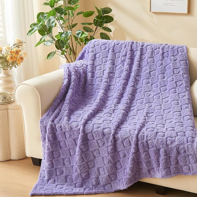 NEWCOSPLAY Super Soft Queen Blanket Lavender Premium Silky Flannel Fleece 3D Heart Checkered Lightweight Bed Blanket All Season Use (Lavender Heart, Queen(90"x90"))