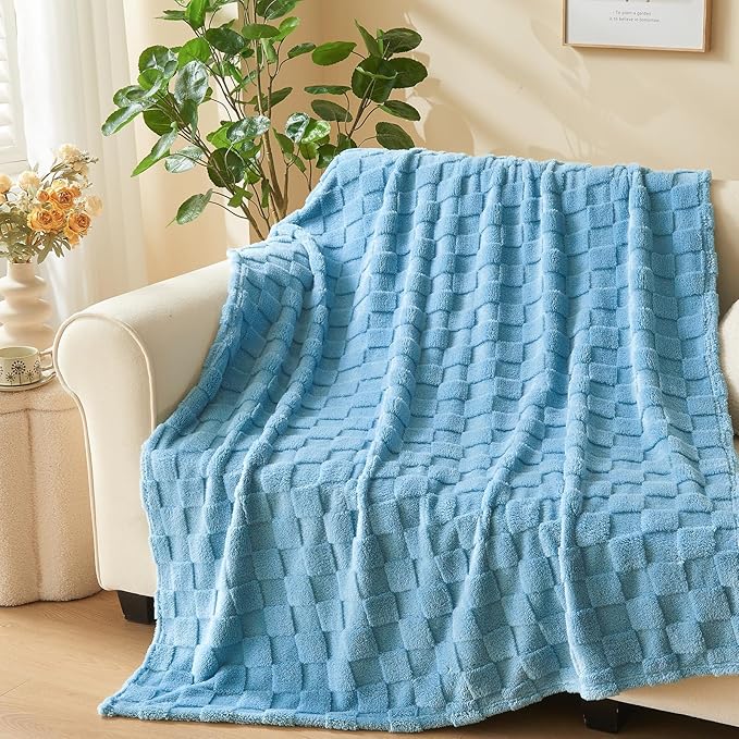 NEWCOSPLAY Super Soft Queen Blanket Blue Premium Silky Flannel Fleece 3D Checkered Lightweight Bed Blanket All Season Use (Blue Checkered, Queen(90"x90"))