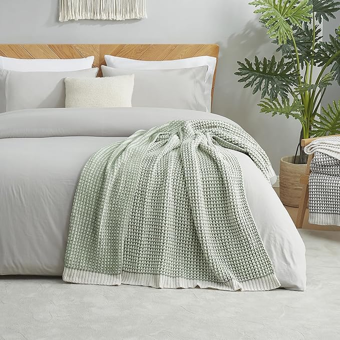 Amélie Home Knit Throw Blanket, Soft Chenille Cozy Breathable Pineapple Chunky Decorative Blanket for Couch, Bed & Sofa, French-Inspired Lightweight Warm Gift for Women, Sage Green, 60"x80"
