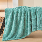 NEWCOSPLAY Super Soft Throw Blanket Mint Green Premium Silky Flannel Fleece 3D Checkered Lightweight Bed Blanket All Season Use (Mint Green Checkered, Throw(50"x70"))