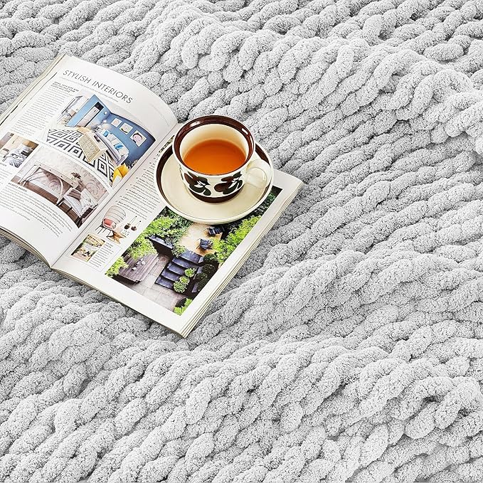Ultra Soft Chunky Knit Blanket Throw -50x60 Hand Knitted Warm Chenille Throw, Home Decor Soft Thick Yarn Cable Knit Blanket Breathable Fleece Banket Christmas for Couch Bed Sofa Best GIF