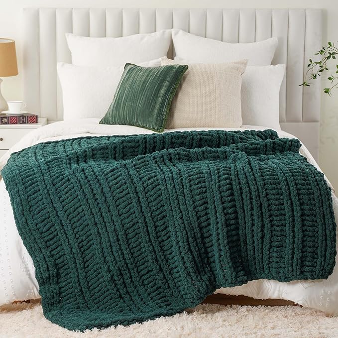 Battilo Christmas Green Throw Blanket for Couch, Chunky Knit Throw Blanket, Super Soft Warm Cozy Chenille Throw Blanket for Bed, Sofa, Living Room, Christmas Decor, 50"x60"