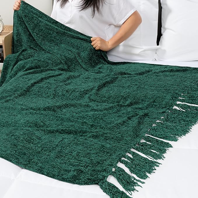 PAVILIA Emerald Green Throw Blanket for Couch, Twin Size Bed, Chenille Soft Knit Woven With Tassel, Decorative Textured for Sofa, Living Room 60x80
