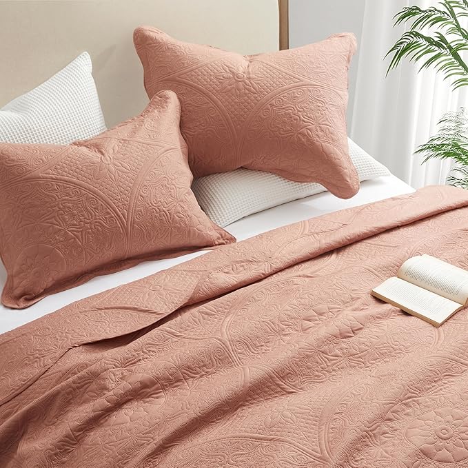IR Imperial Rooms Queen Quilt Bedding Set Size (90" x 96") + 2 Pillow Shams (20" x 26"+ 2") - 3 Pcs All Season Lightweight Microfiber Coverlet Floral Embossed Quilt Bedspread (Baby Pink/Peach)