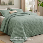 Bedsure King Quilt - Sage Green Bedspread King Size & Lightweight Comforter, Modern & Boho Coverlet with Clover Pattern, Ultra Soft All-Season Bedding, 106 x 96 Inches | Stitch-Free Quilting, Ultra Soft, Lightweight, Machine Washable, Pet-Friendly