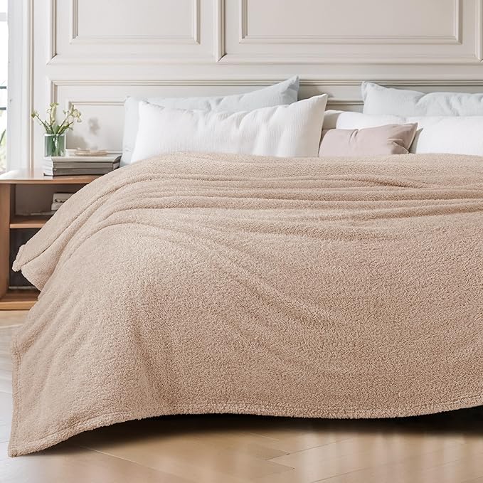 Exclusivo Mezcla Fleece Twin Size Bed Blanket, Ultra Soft, Lightweight and Fuzzy Camel Blanket for Women, Home Decor, 60x80 Inches