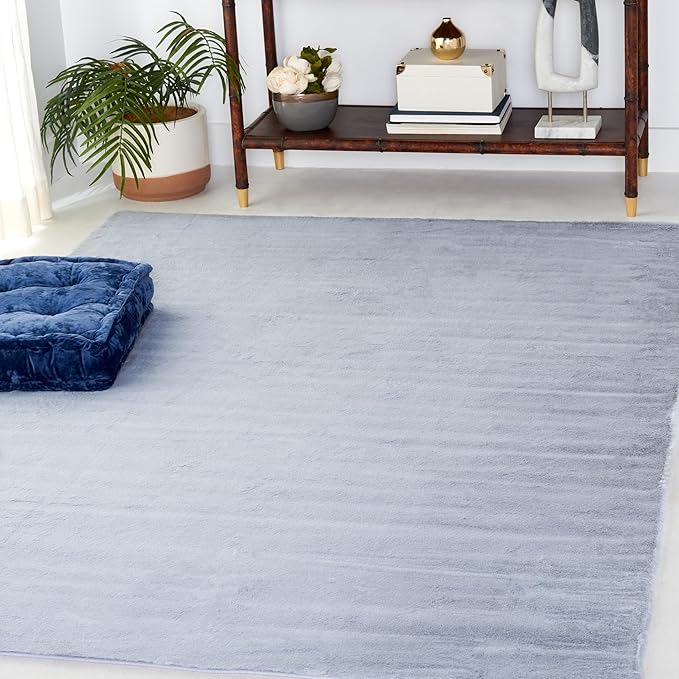 SAFAVIEH Washable Rug Faux Rabbit Fur Shag Collection - 5' x 7', Light Grey, Slip Resistant & Easy Cleaning, Ideal for Living Room, Bedroom, Kids Playroom, Nursery, Dining Space (FRF976F)