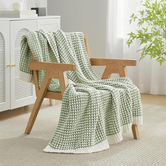 Amélie Home Knit Throw Blanket, Soft Chenille Cozy Breathable Pineapple Chunky Decorative Blanket for Couch, Bed & Sofa, French-Inspired Lightweight Warm Gift for Women, Sage Green, 50"x60"