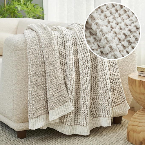 Amélie Home Knit Throw Blanket, Soft Chenille Cozy Breathable Pineapple Chunky Decorative Blanket for Couch, Bed & Sofa, French-Inspired Lightweight Warm Gift for Women, Beige, 50"x60"