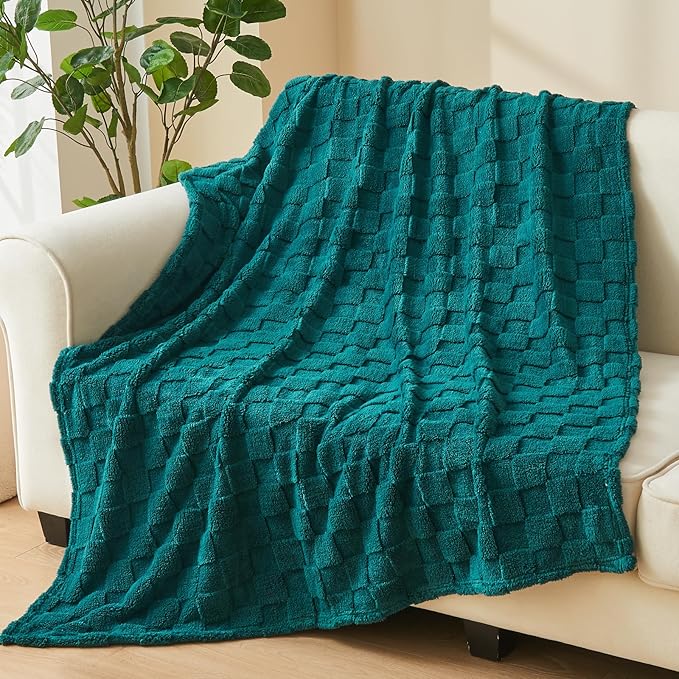 NEWCOSPLAY Super Soft Queen Blanket Dark Teal Premium Silky Flannel Fleece 3D Checkered Lightweight Bed Blanket All Season Use (Dark Teal Checkered, Queen(90"x90"))