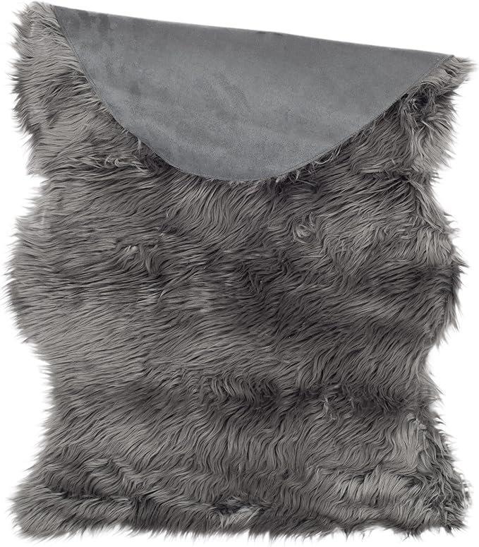 SAFAVIEH Faux Sheep Skin Collection 6' x 9' Grey FSS115D Silken Glam 2.35-inch Thick Area Rug