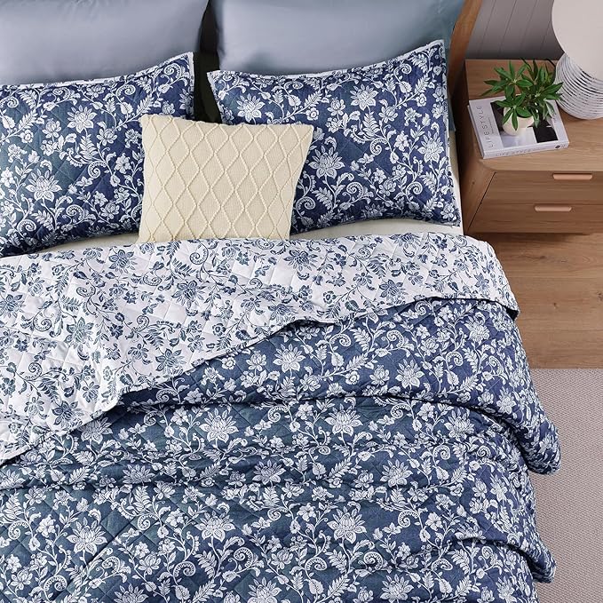 BLOOMHAVEN Quilt Set Twin Size, Oxford Blue Floral Quilt Sets, Reversible Bedspread Lightweight and Breathable for All Seasons, Soft Quilted Bedspread with 1 Pillow Sham