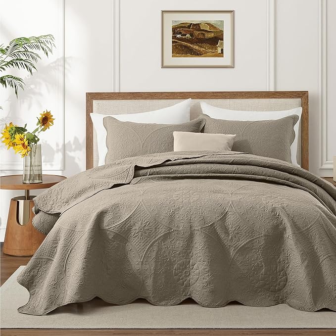 IR Imperial Rooms Queen Quilt Bedding Set Size (90" x 96") + 2 Pillow Shams (20" x 26"+ 2") - 3 Pcs All Season Lightweight Reversible Microfiber Coverlet Floral Embossed Quilt Bedspread (Beige)
