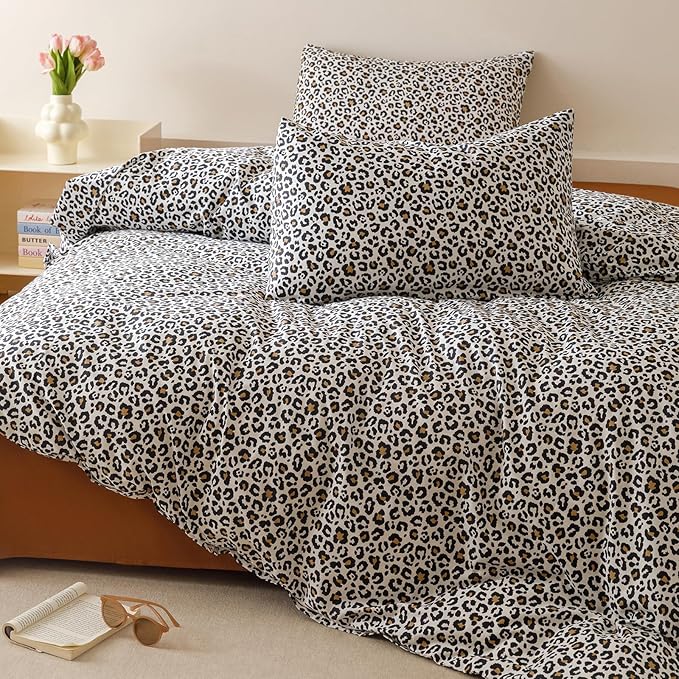 Luxlovery Leopard Comforter Set Full Animal Cheetah Printed Comforter Black White Bedding Set Fluffy Soft Blanket Quilts with 2 Pillowcases for Kids Teens Full Bed