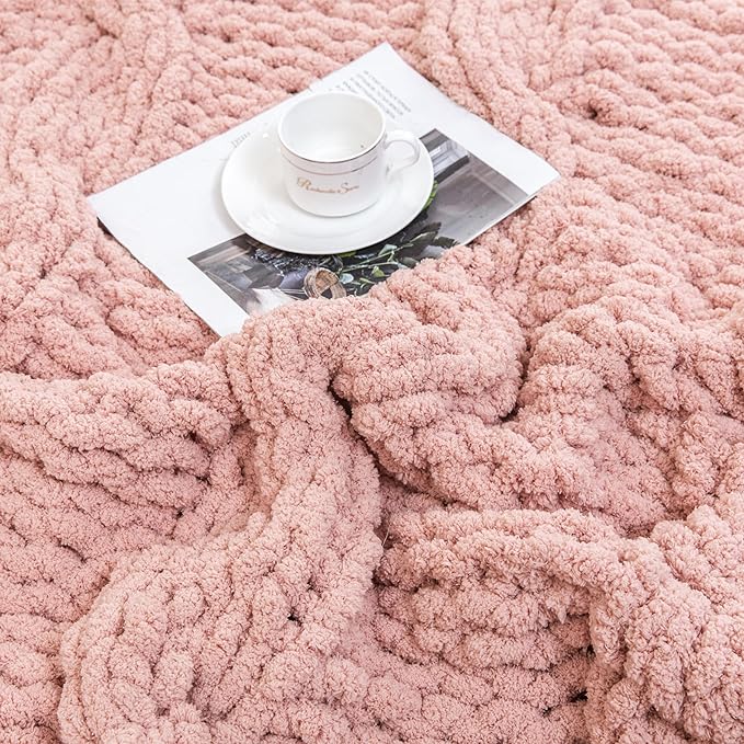 WESHIONGOO Chunky Knit Blanket Throw 50"×60" Knitted Throw Blankets for Couch Bed Fluffy Soft Blanket with Jumbo Chenille Yarn Thick 100% Handmade(Pink)