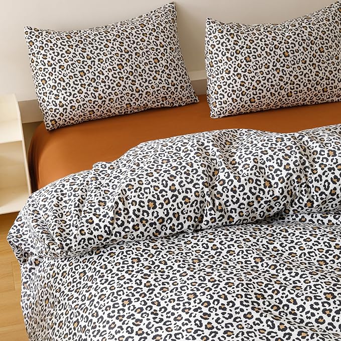 Luxlovery Leopard Comforter Set Queen Animal Cheetah Printed Comforter Black White Bedding Set Fluffy Soft Blanket Quilts with 2 Pillowcases for Women Men Queen Bed
