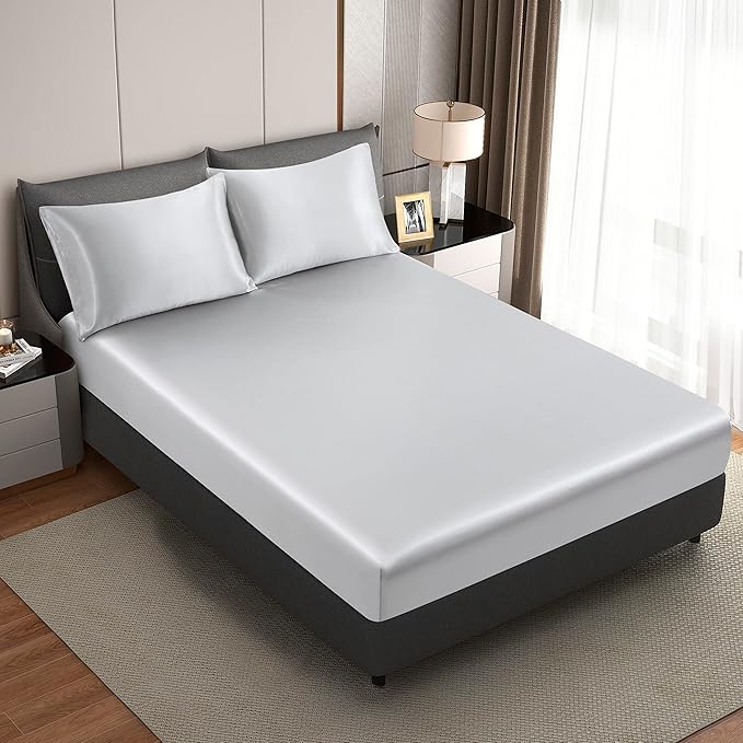 Light Gray Satin Pillowcase Standard Set of 2 with Envelope Closure，Light Gray Silk Pillowcase for Hair and Skin (20x26)
