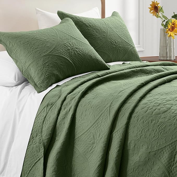 IR Imperial Rooms 10 Pack Twin Quilt Bedding Set (68" x 86") - Bulk Wholesale for Hotels, Guest Bedroom & Airbnbs - Lightweight Microfiber Reversible Floral Embossed Quilts Bedspreads (Olive Green)
