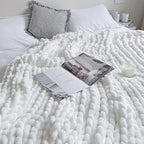 Maetoow Chenille Chunky Knit Blanket Throw （50×60 Inch）, Handmade Warm & Cozy Blanket Couch, Bed, Home Decor, Soft Breathable Fleece Banket, Christmas Thick and Giant Yarn Throws，White