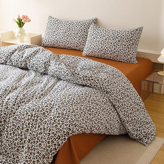 Luxlovery Leopard Comforter Set Full Animal Cheetah Printed Comforter Black White Bedding Set Fluffy Soft Blanket Quilts with 2 Pillowcases for Kids Teens Full Bed