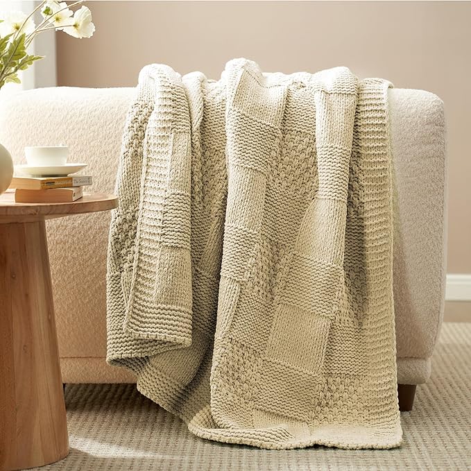 Amélie Home Knit Throw Blanket, Soft Chenille Cozy Breathable Checkered Chunky Decorative Blanket for Couch, Bed & Sofa, French-Inspired Lightweight Warm Gift for Women, Beige, 50"x60"