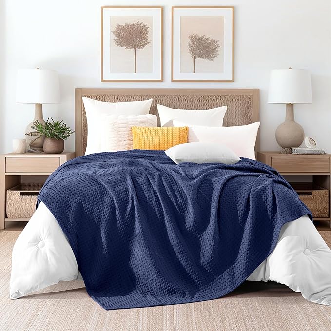 Elegant Comfort Premium 100% Cotton Waffle Blanket - Lightweight Breathable Waffle Weave Bed Blanket - Soft and Warm All Season Blanket for Couch, Sofa and Bed, King Size 90x108 Inches, Navy Blue