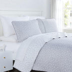 Southshore Fine Living, Inc. Farmhouse Bedspread, Full Size Quilt Set, Queen Coverlet, Light Weight Quilt, 3-Piece Set Geometric Bedding with Two Matching Pillow Shams, Full/Queen, Reversible Grey