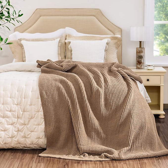 Waffle Knit Throw Blanket, Luxury Cozy Chunky Knit Throw Blanket for Couch, 50 x 60 Inch Thick Ultra-Soft Feather Yarn Knitted Blanket for Sofa, Bed, Home Decor - Beige