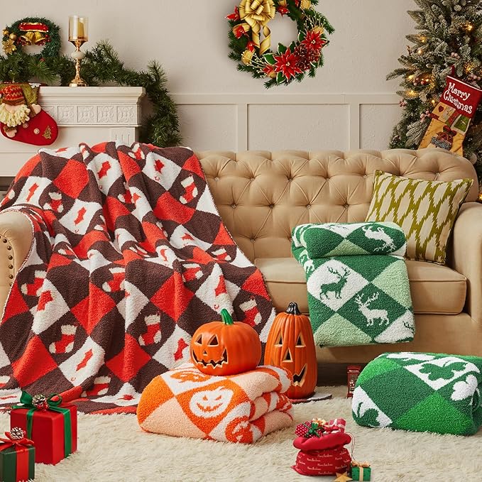 CYMULA St. Patrick's Day Knit Throw Blanket - Super Soft Lightweight Plush Shamrock Clover Blanket for Couch, Bed, Sofa, 50 x 60 Inches, Irish Green