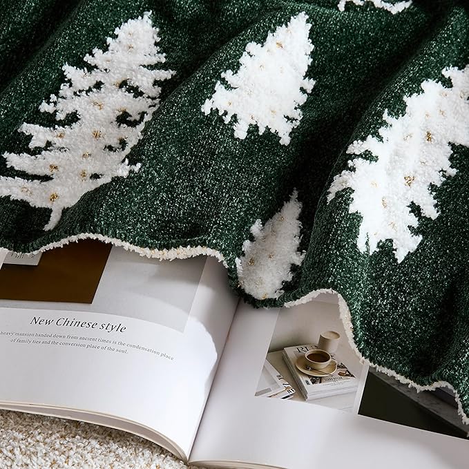 WDCOZY Christmas Throw Blanket Christmas Tree Reversible Super Soft Knitted Couch Bed Sofa Microfiber Chenille Luxurious Home Decor Warm Cozy Comfy Lightweight Holiday Blanket Winter 50x60 Green