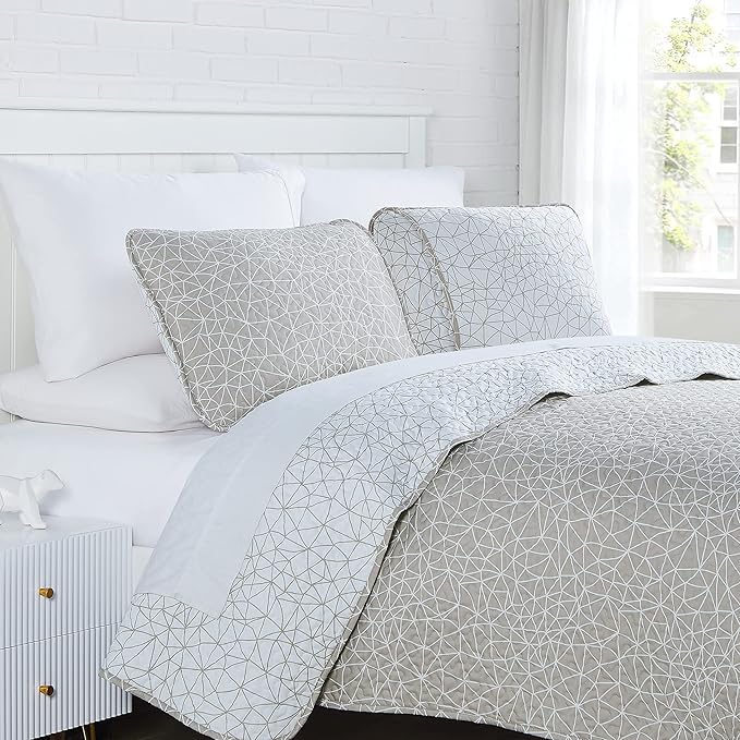 Southshore Fine Living, Inc. Oversized Bedspread, Geometric Bedding, Twin XL Quilt Set, Lightweight Coverlet 2-Piece Set with One Matching Quilted Pillow Sham, Twin/XL Bedspreads for Adult, Taupe